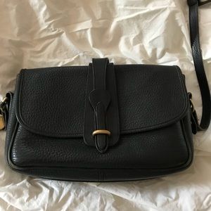 Vintage black dooney and bourke cross body bag